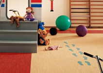 2014年塑膠地板市場行業風波四起，誰能戰無不勝？