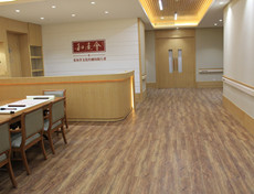 鎖扣木紋PVC地板比大理石地板和木質地板更適合用在家裝？